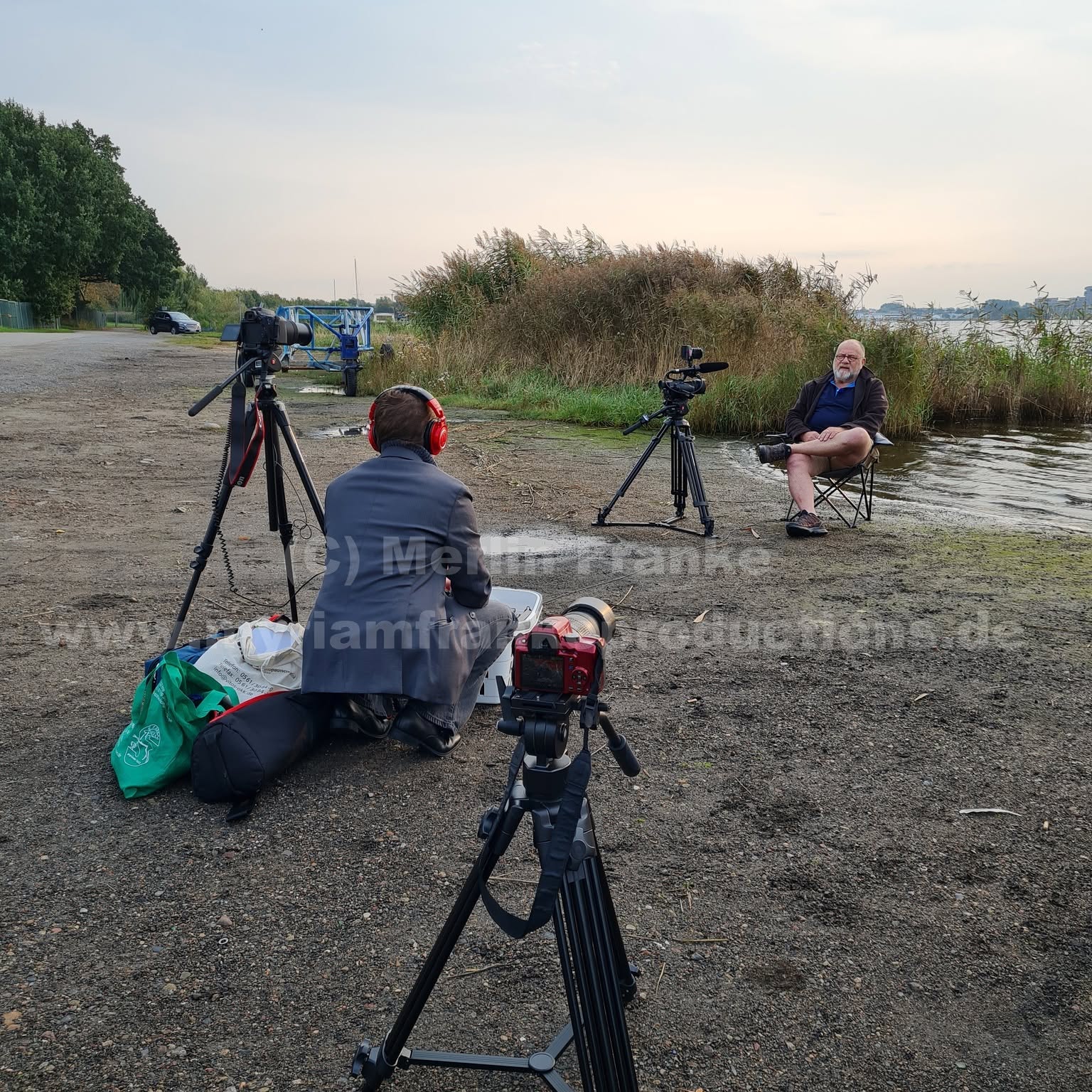 Interviewdreh am Wasser mit mehreren Kameras und Tonaufnahme